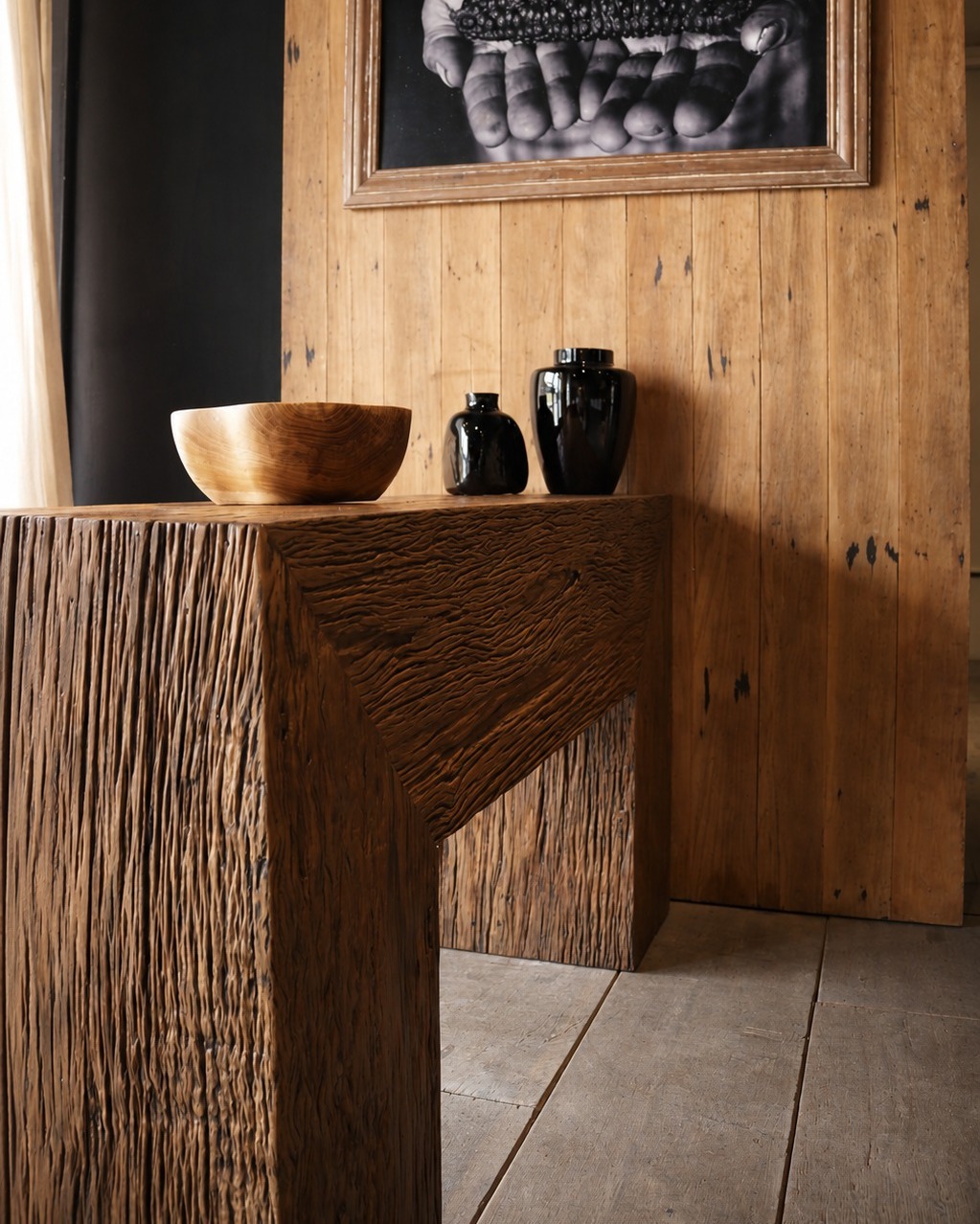 Mueble de madera hecho a mano en Yrigoyen Buenos Aires