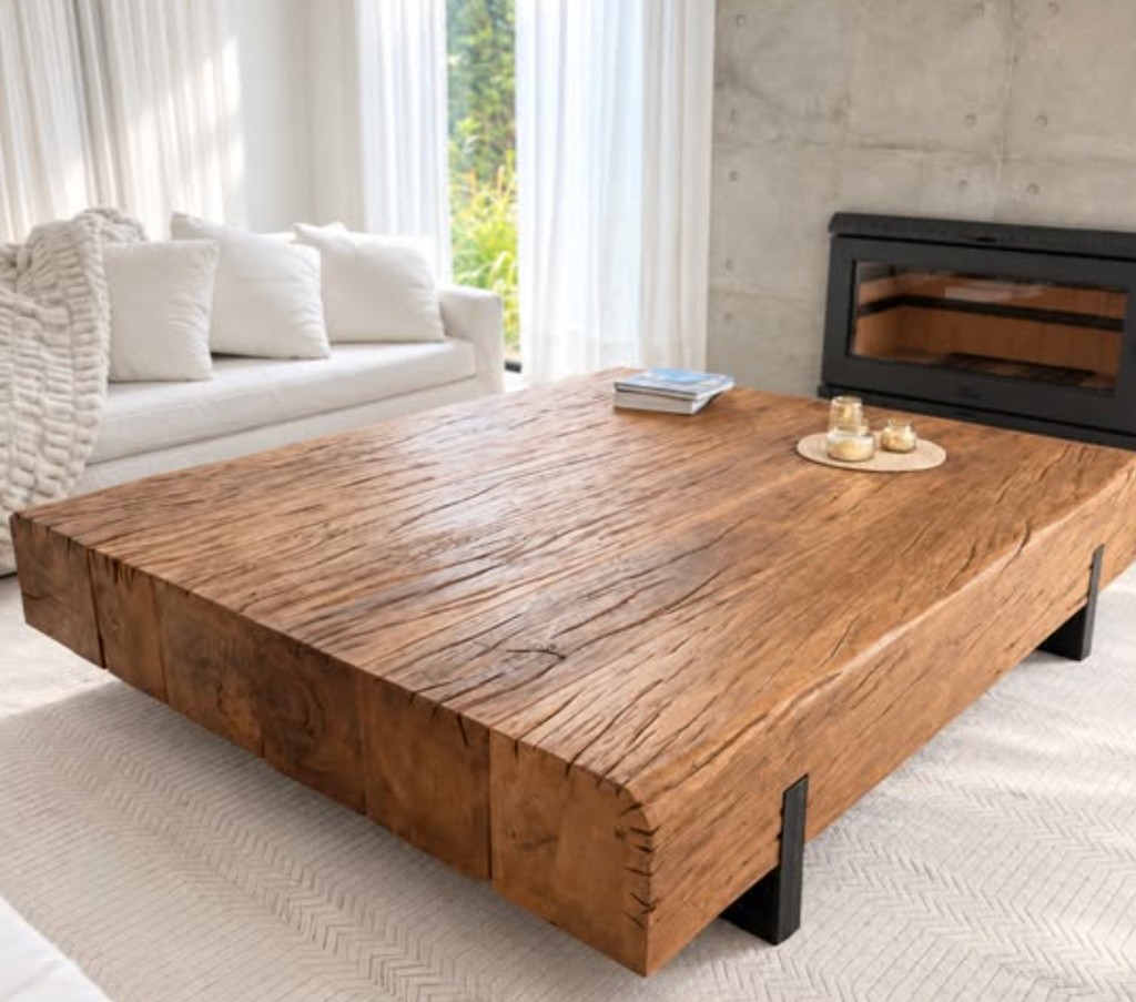Mesa de centro de madera rústica de Yrigoyen Buenos Aires